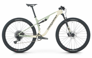 MEGAMO TRACK R100 10 2025